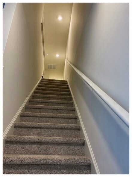Building Photo - 3002 Chrys St