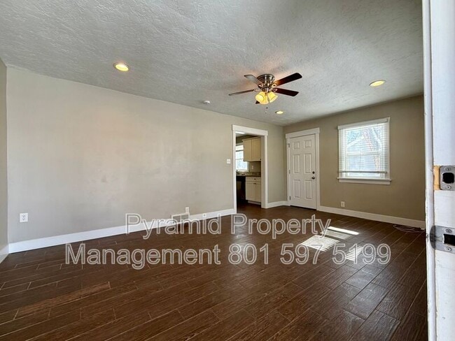 Building Photo - 3185 S 900 E