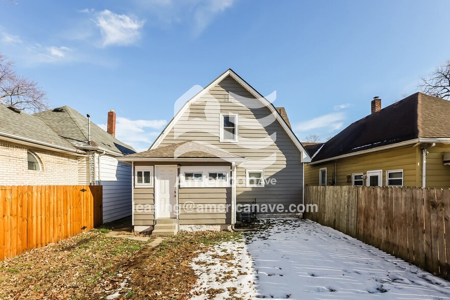 Building Photo - 1230 St Peter St