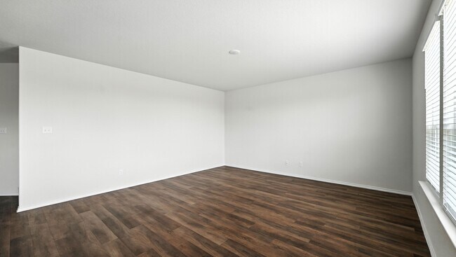 Building Photo - 158 Hazy Glade Dr
