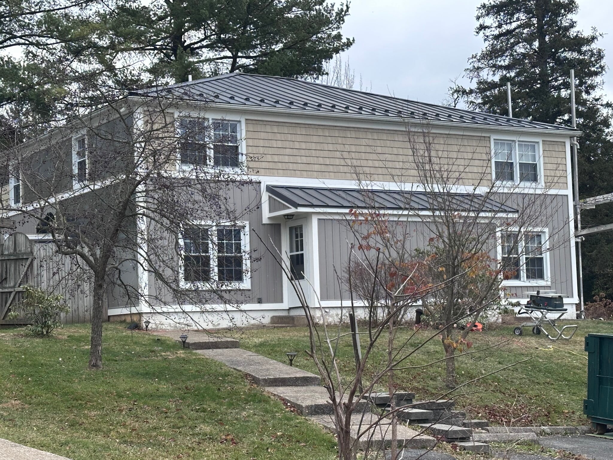 Building Photo - 102 Longmeadow Ln