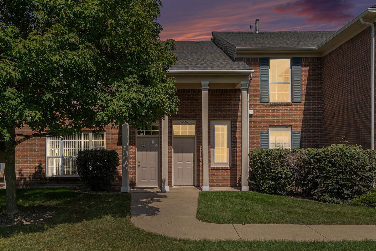 Building Photo - 22209 Chesapeake Cir