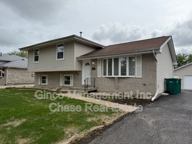 Primary Photo - 2505 La Brecque Dr