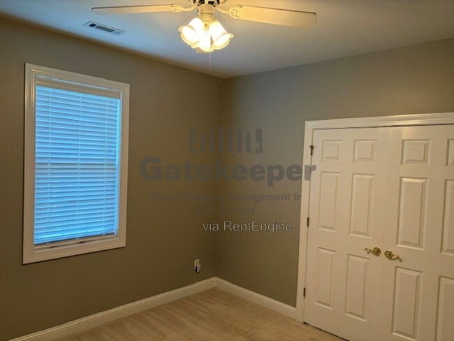 Building Photo - 208 Lenox Dr