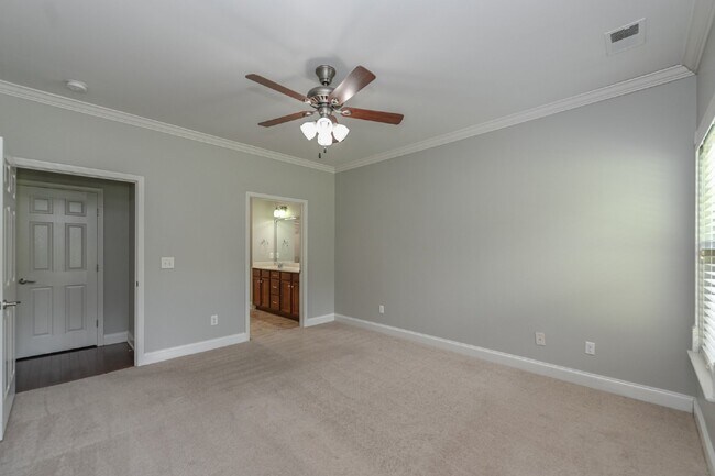 Building Photo - Elegant Townhome Living Minutes from Twelve Stones Golf Club – Bonus Room & 2-Car Garage