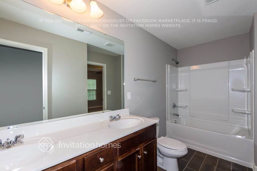 Building Photo - 122 Four Seasons Way
