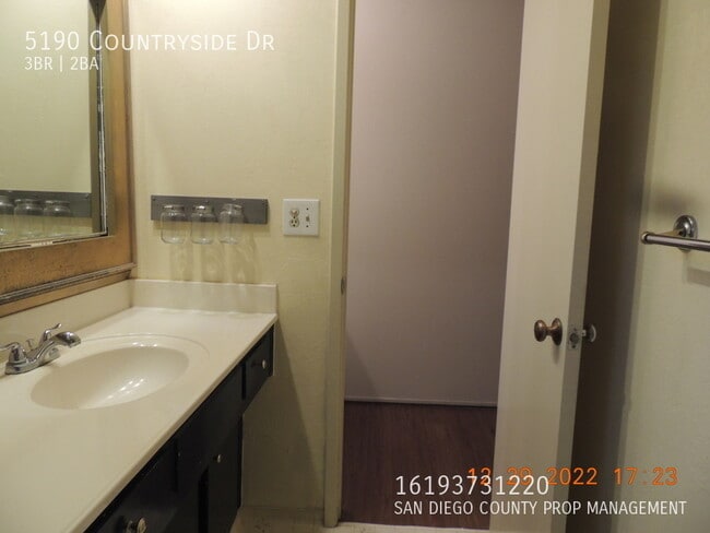 Building Photo - 5190 Countryside Dr