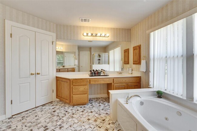 Building Photo - 10608 Portrush Ct