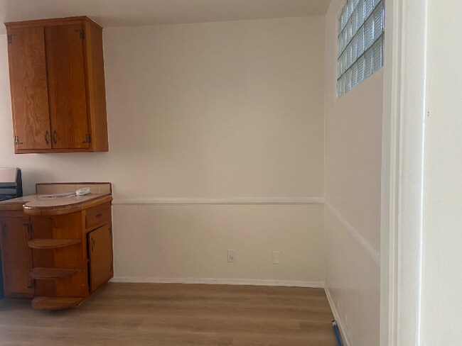 Building Photo - 1466 S Sherbourne Dr