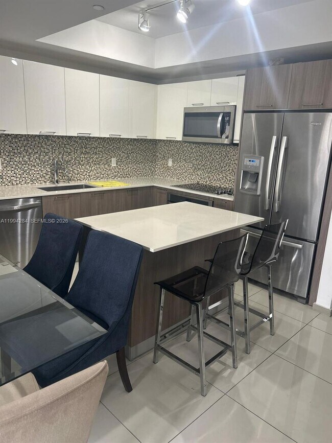 Building Photo - 5300 NW 85th Ave