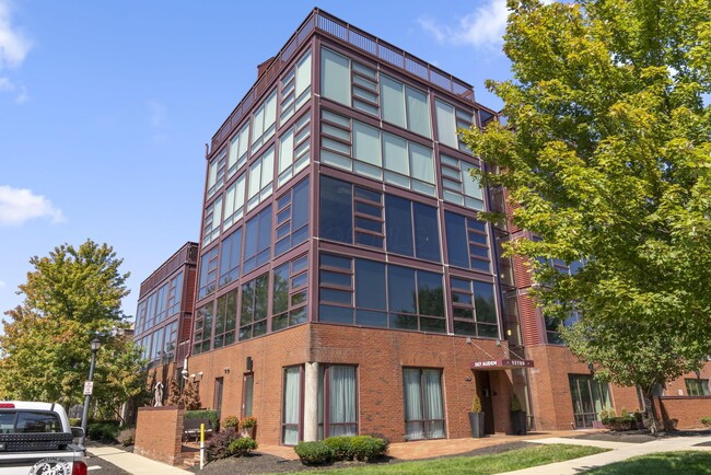 Building Photo - 367 Auden Ave