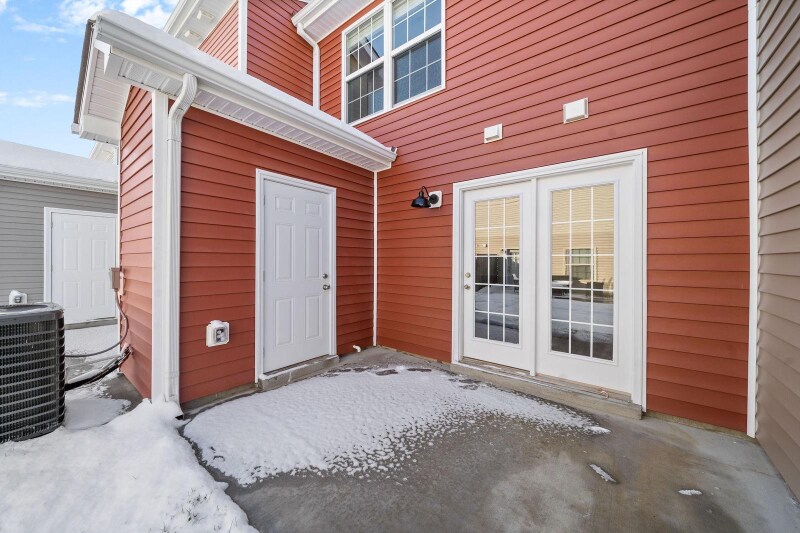 Building Photo - 638 Stowe Ct