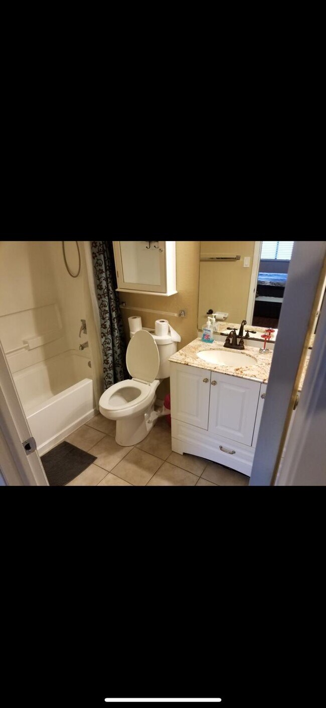 Building Photo - 13405 Arbor Pointe Cir