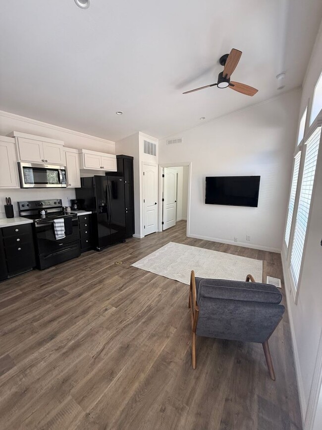 Building Photo - Peaceful, Private ADU Near Lake Jennings!