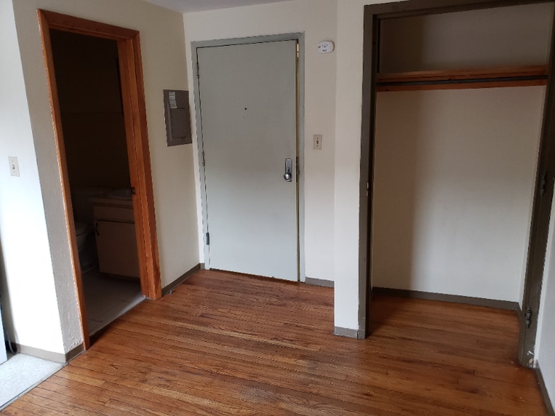 Building Photo - 123 W Nittany Ave