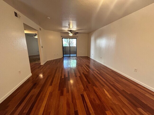 Building Photo - 1287 N Alma School Rd