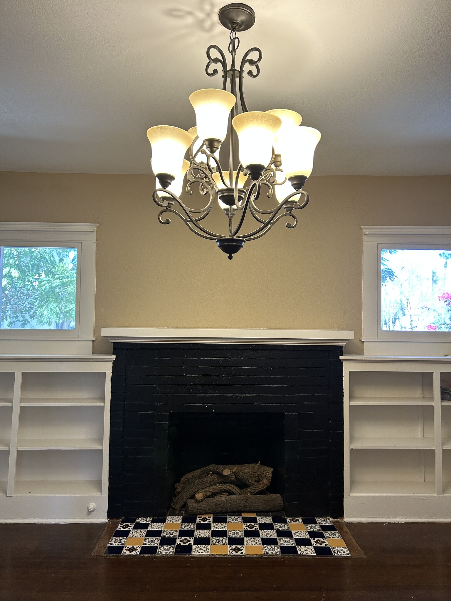 Building Photo - 609 N 15th St