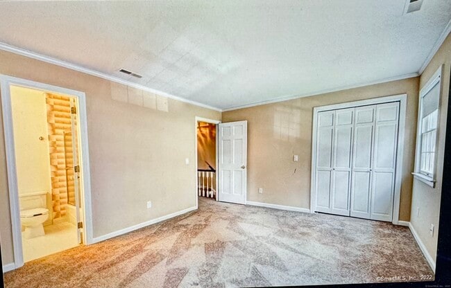 Building Photo - 136 Tunxis Vlg