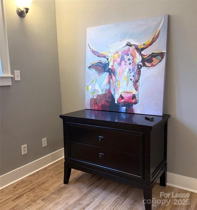 Building Photo - 5 Elmore St