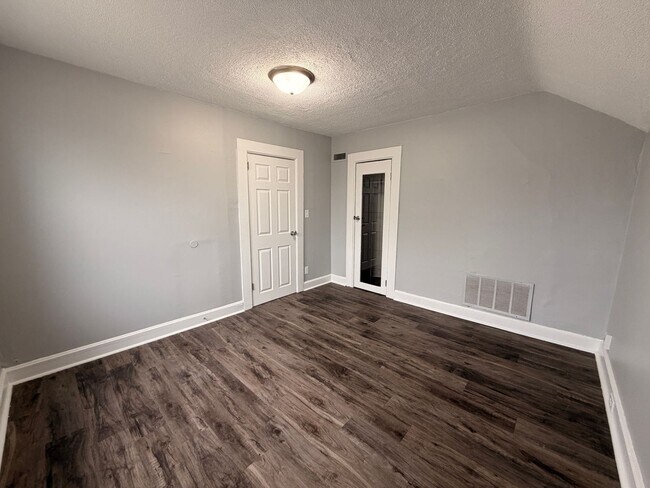 Building Photo - 1414 61st St