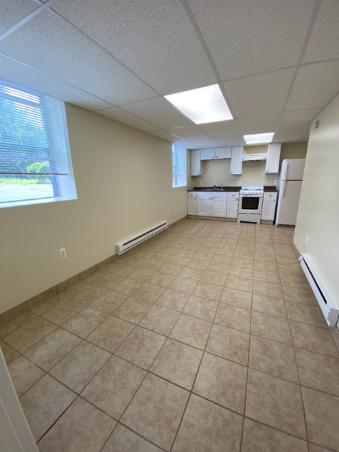 Building Photo - 420 North St