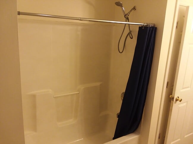 Building Photo - 445 Harner St