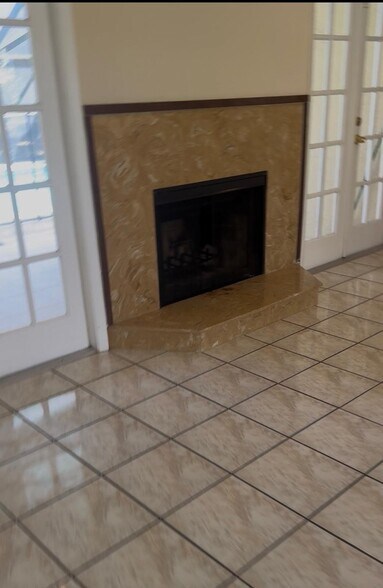 Building Photo - 2265 SW Edison Cir