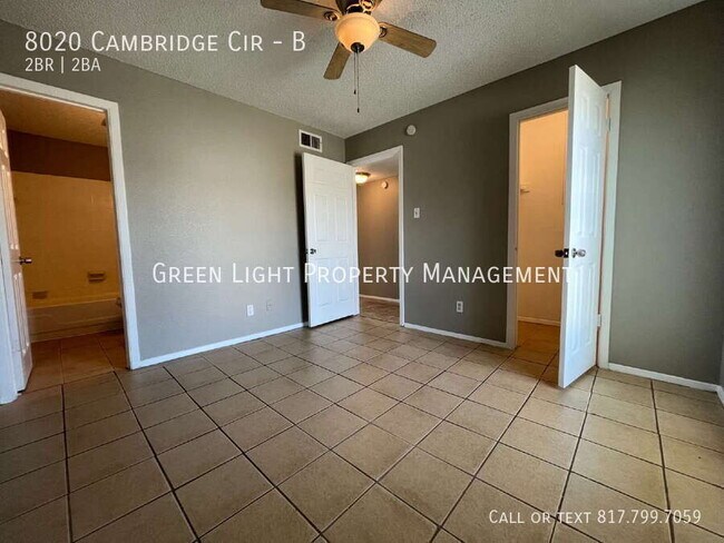 Building Photo - 8020 Cambridge Cir