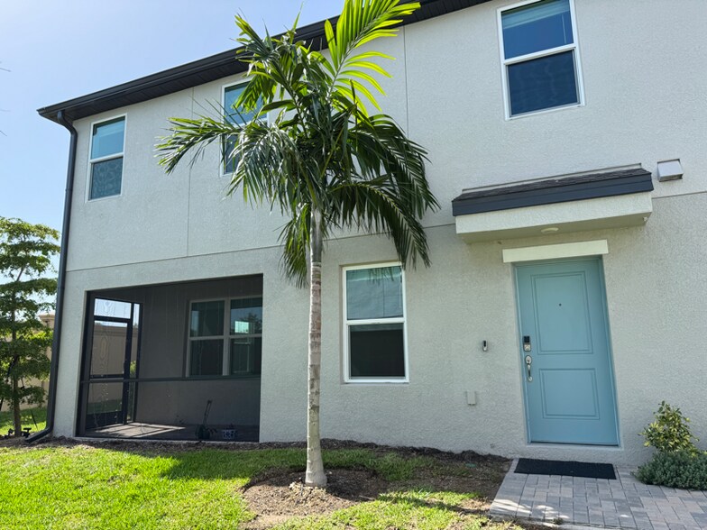 Building Photo - 5535 Tripoli Dr