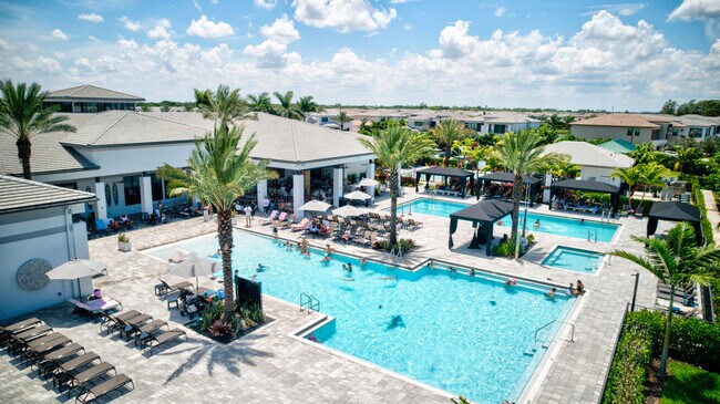 Building Photo - 8125 Crystal Downs Ave