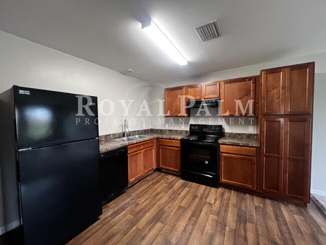 Building Photo - The Secret? Space. The Gift? $500 Off! APPLY BY NOVEMBER 30th  – 4BR Lakeview Home in Vistanna Vi...
