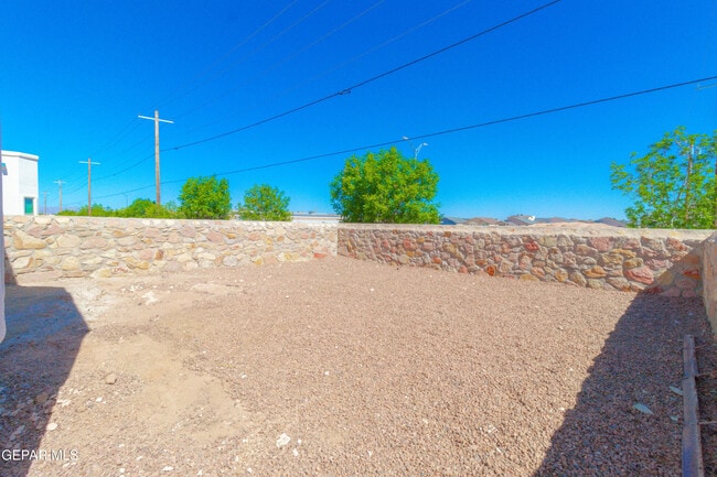 Building Photo - 14989 Eddie Mullens Ct