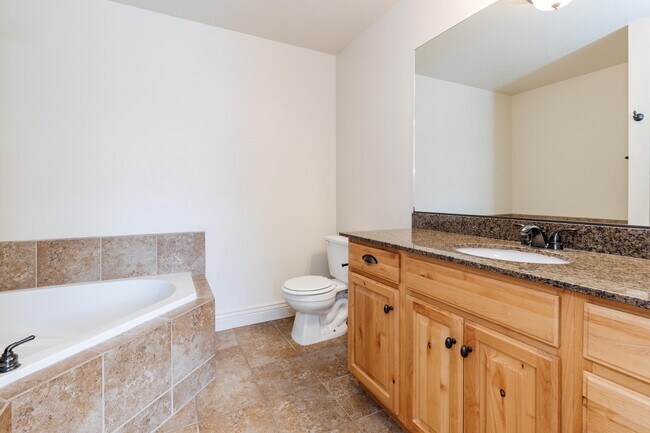 Master Bath - 693 N 240 E