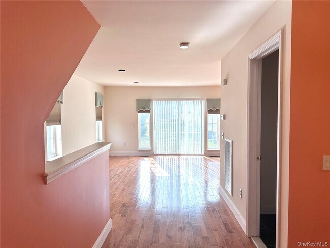 Building Photo - 4806 Ridgecrest Dr