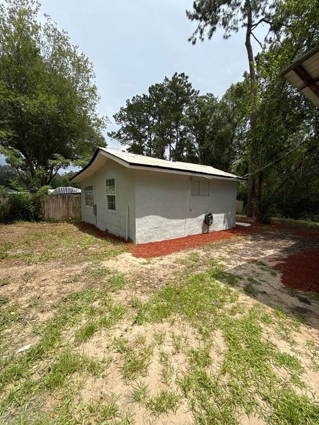 Building Photo - Quiet and Affordable