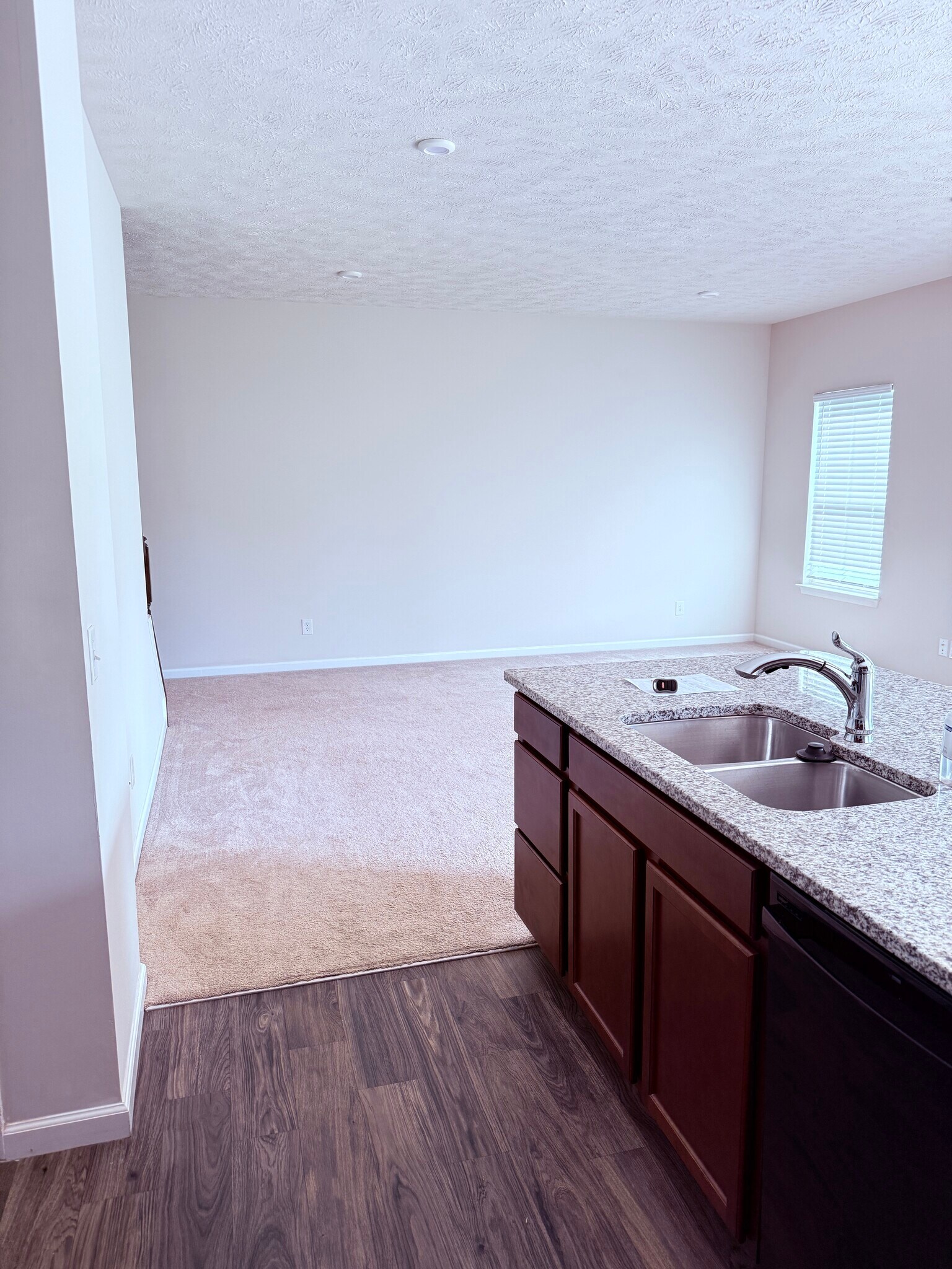 Building Photo - 3383 Jackson Park Dr NW