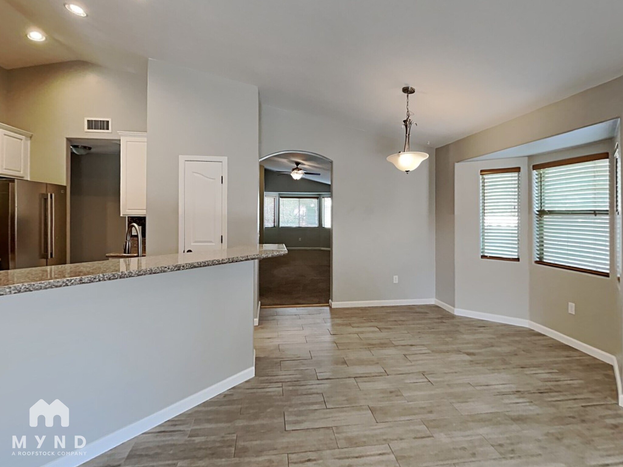 Building Photo - 7369 S Pacific Willow Dr