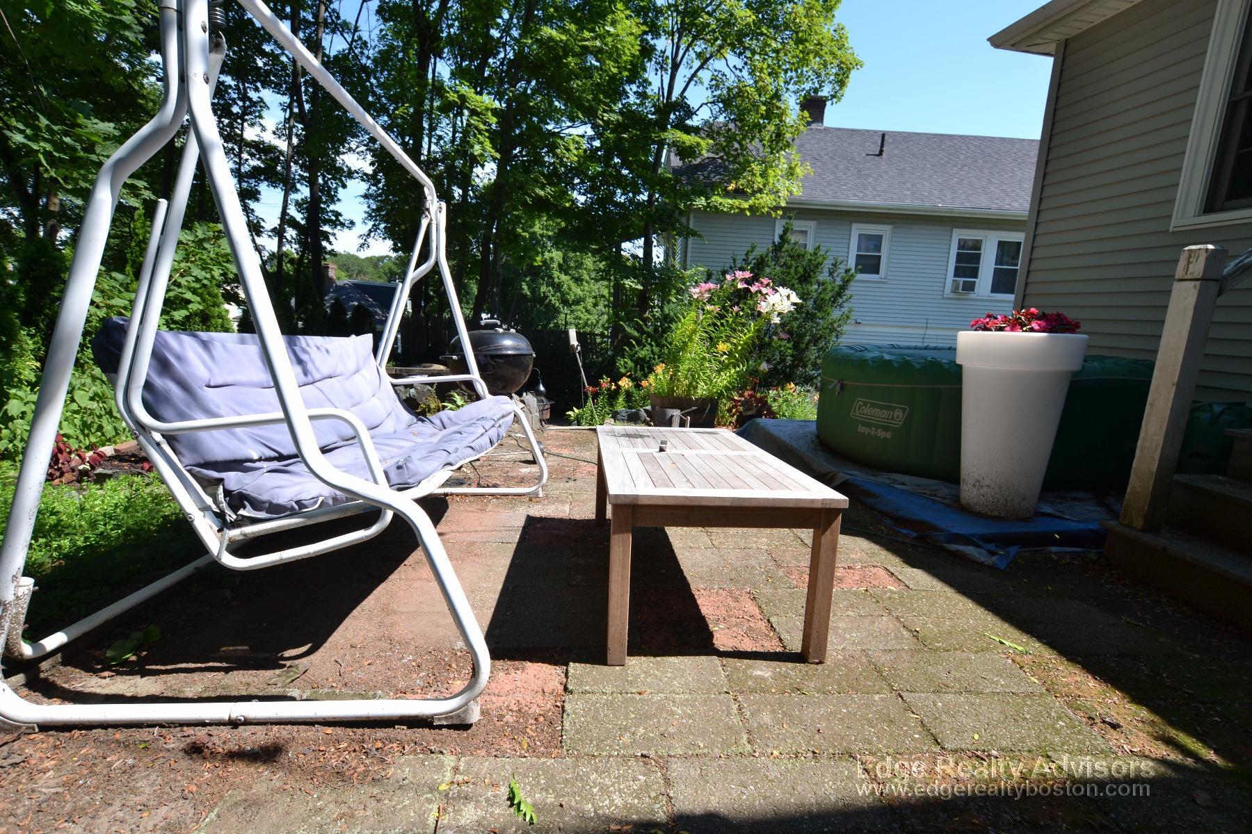 Building Photo - 153 Nonantum St