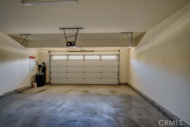 Building Photo - 5 Woodspring Cove