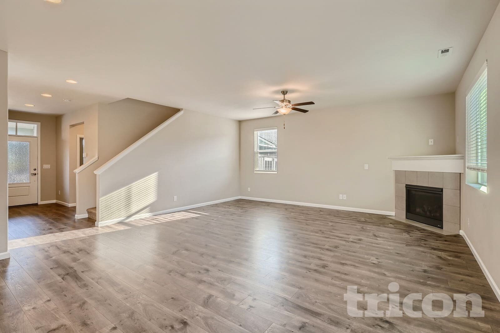 Building Photo - 884 Sigrist Dr E