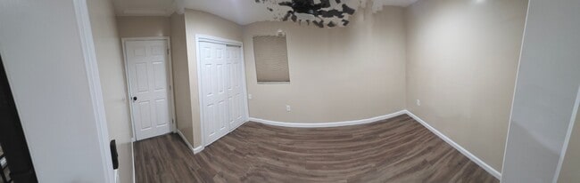 Building Photo - 6505 White Oak Ave