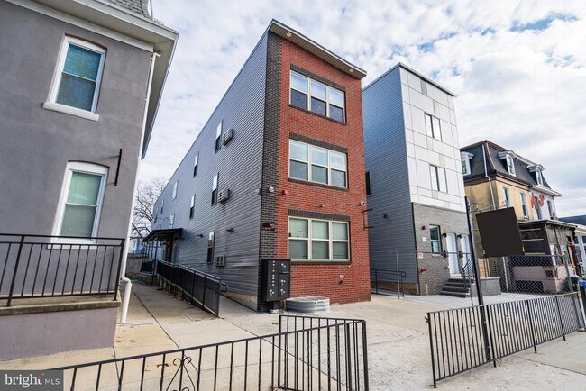 Building Photo - 751 N 43rd St