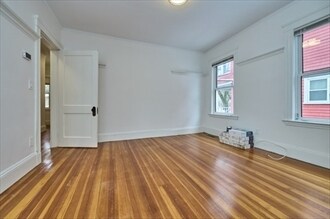 Building Photo - 14 Malvern Ave