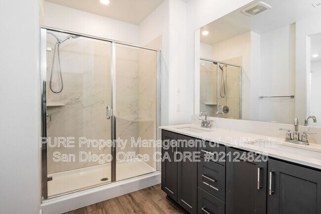 Building Photo - 812 Mateo St