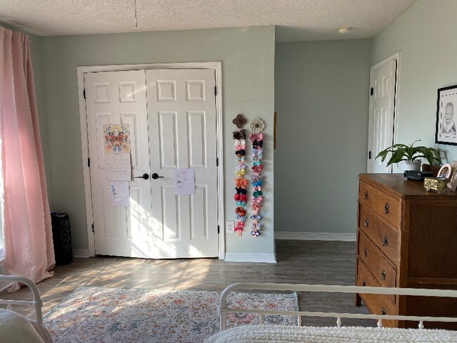 Building Photo - 1150 Old Nursery Way