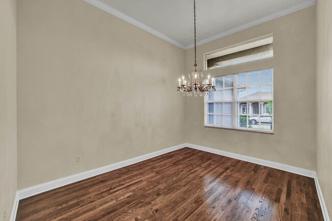 Formal Dining Room. - 832 Ashton Oaks Cir