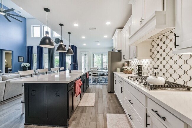 Building Photo - 27208 Starry Oaks Dr