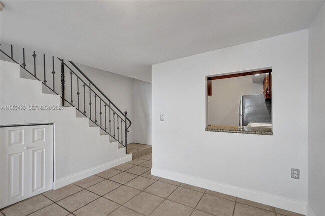 Building Photo - 4600 SW 67th Ave