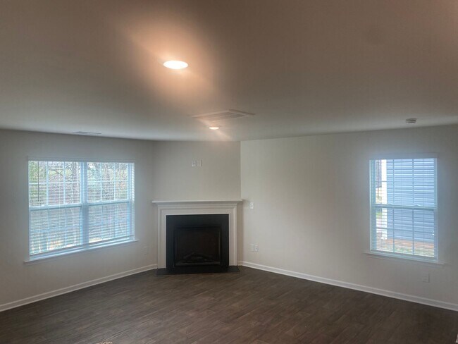 Building Photo - Be the First to Live in This Stunning Brand New Home!