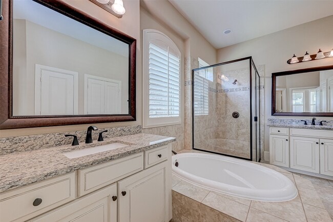 Building Photo - 10323 Hatcher Dr